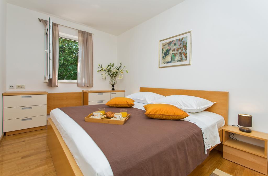 Comfortable Apartment Laura Lapad With Garage Дубровник Экстерьер фото